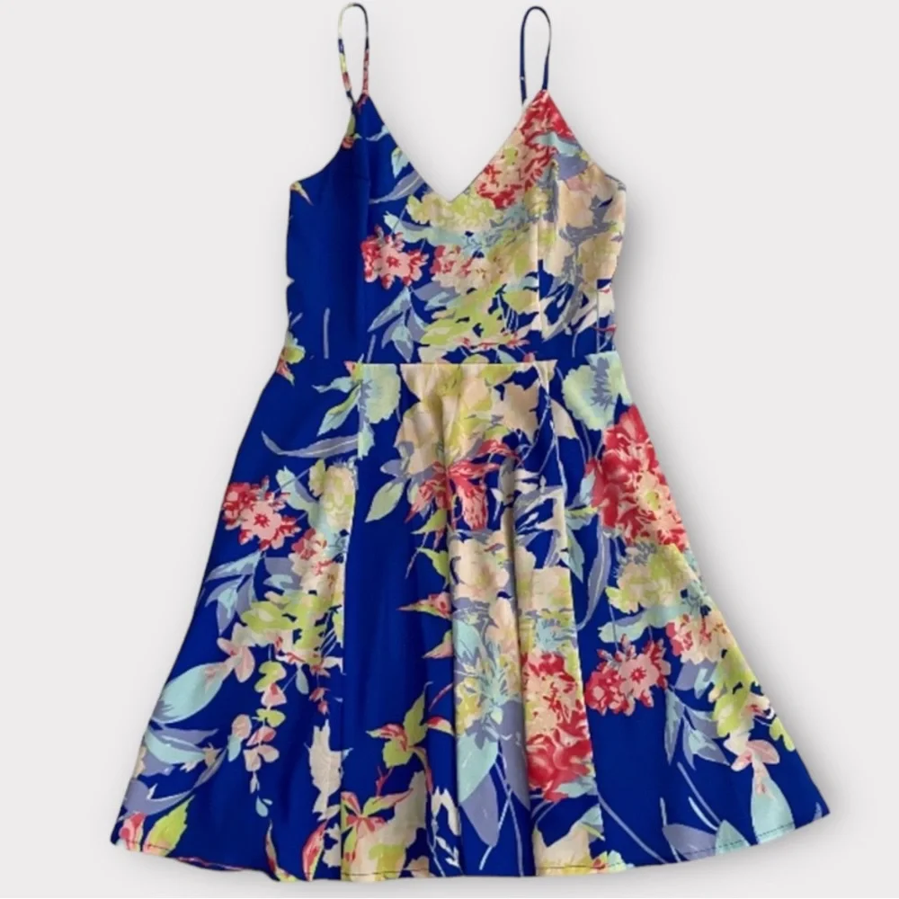 Yumi Kim Dress XS A Line Floral Zip Back Dainty Feminine Girlhoodcore NWOT